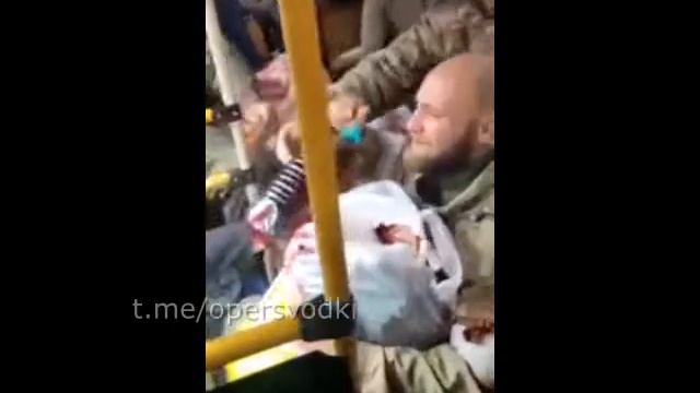 Вот как встречают местные жители Российские войска смотреть онлайн