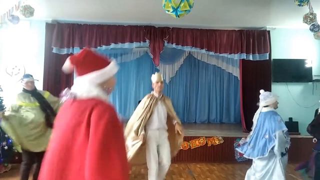 Под видео есть контакты менеджеров смотреть онлайн