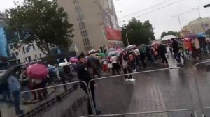 Бессмертный полк в Краснодаре 9 мая 2018 г. Несмотря на дождь пришли более ста тысяч человек.mp4