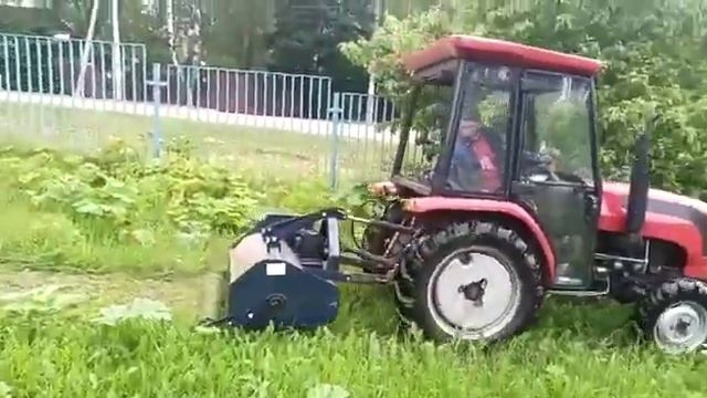Покос борщевика мульчерной установкой минитрактором смотреть онлайн