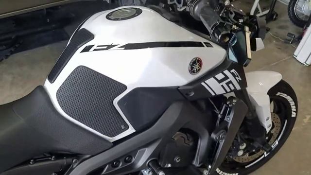 2017 yamaha fz-09 mt-09 new exhaust is finally on!! Sound clip and walk around of mods смотреть онлайн