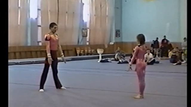 Школа Акробатики Ирины Жердевой.Смешанная пара София Мезенцева и Игорь Дрогайцев. смотреть онлайн