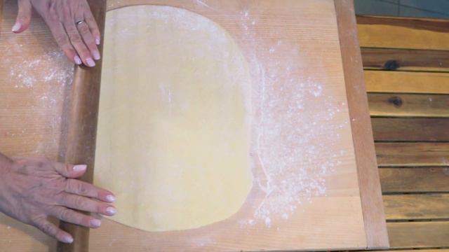 Torta delle Rose... Ed è subito Primavera смотреть онлайн