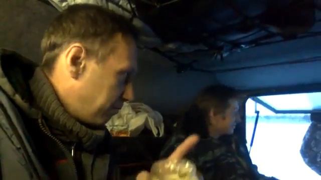 Герасим шерп раздаёт на рыбалке котлеты/Снимает щук с кружков/Соревнования счёт5-4/Рыбалка на север смотреть онлайн