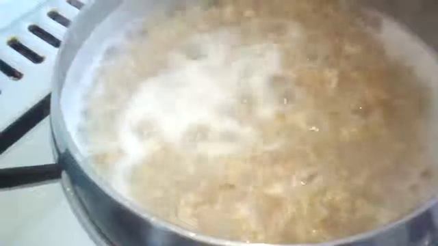 Как быстро приготовить овсяную кашу. Овсяная каша - для завтрака няша =D смотреть онлайн