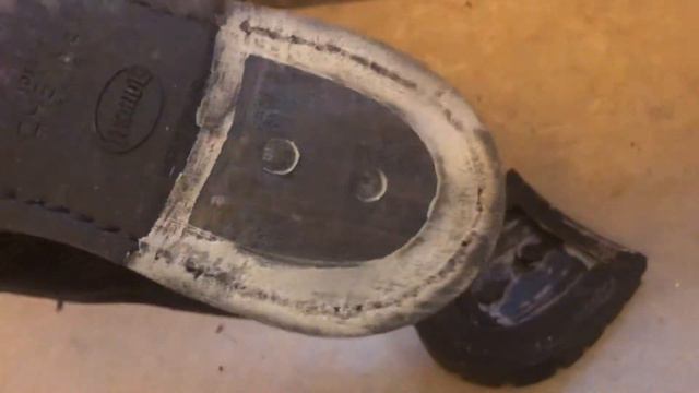 Cheaney Shoes Heel Fallen Off 2 Months Old £350 смотреть онлайн