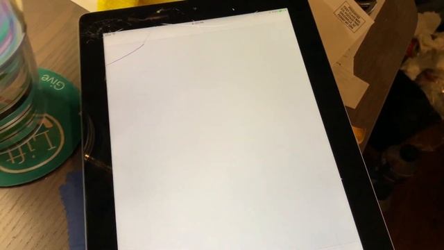 Downgrading the iPad 3 to iOS 8! (Totally not fun) смотреть онлайн