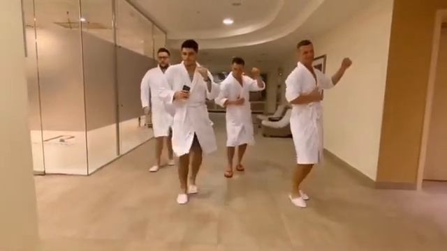Bachata Man Style In Bathrobes | Romeo Santos - El Beso Que No Le Di