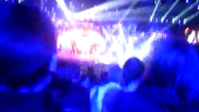 Michaël Youn chante fous ta cagoule aux enfoirés 2014 a Srasbourg 2/2 смотреть онлайн