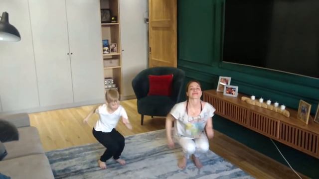 Зарядка "С добрым утром малыши!" смотреть онлайн