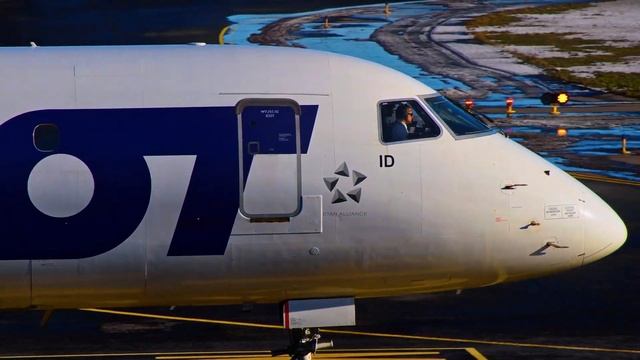 [4K] Airbus A350 Delta Air Lines at Vilnius (VNO) airport смотреть онлайн