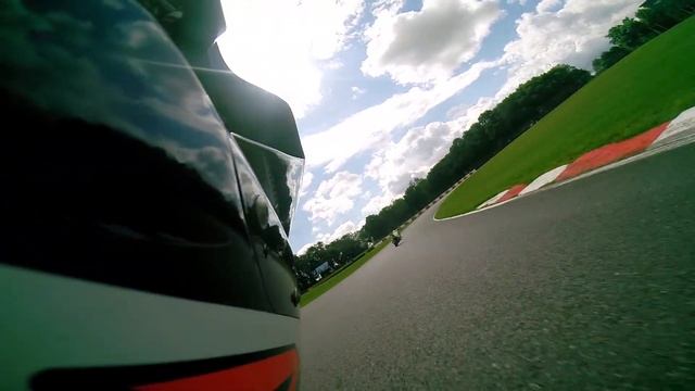 Track Day at Brands Hatch 18-8-14 Suzuki GSXR 750 K5 GoPro смотреть онлайн