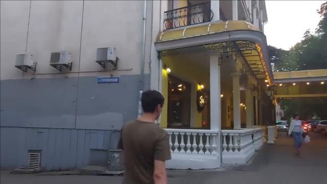 ▶️ КРЫМ ЯЛТА СЕГОДНЯ. ПРОГУЛКА С РЫЖИКОМ ПО НАБЕРЕЖНОЙ смотреть онлайн