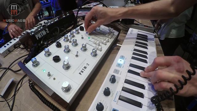 VG Line Ритм 2 - аналоговый синтезатор (Synthposium 2018) смотреть онлайн