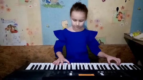 БЕЛЫЕ РОЗЫ на синтезаторе.Играем на синтезаторе