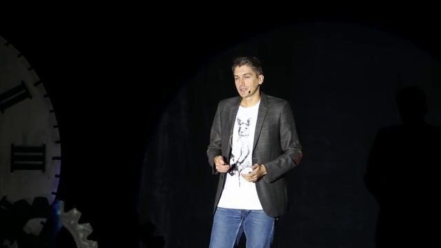 Communications: a Step Toward the Society | Vasyl’ Matiashovskiy | TEDxChernivtsi смотреть онлайн