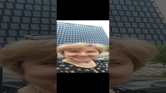 Строение похоже на пирамиду.