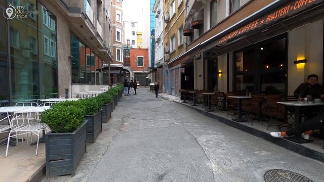 ISTANBUL TURKEY 2023 Karakoy Neighborhood LifeStyle 10 May Walking Tour | 4K UHD 60FPS смотреть онлайн