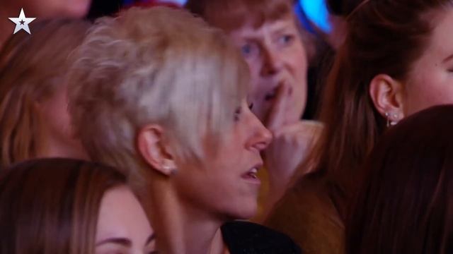RUBIK'S CUBE MASTER shows you how to solve the puzzle with MAGIC | Britain's Got Talent смотреть онлайн