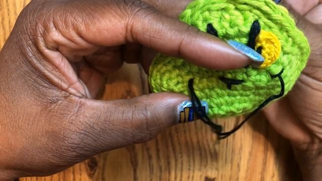 How to Add the Nose and Mouth on a Crochet Grinch Applique: Crochet Tutorial смотреть онлайн
