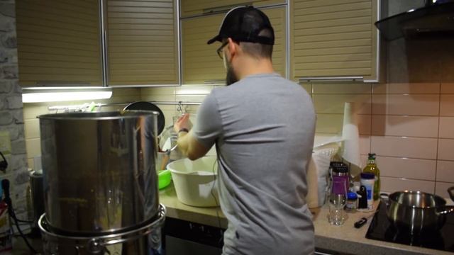 Варка шоколадного стаута (обзор пивоварни Easy Brew) смотреть онлайн