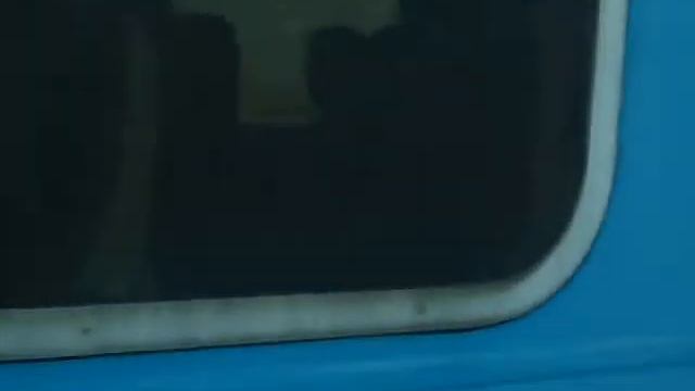 ЧС4-084 с поездом Киев - Полтава на станции Дарница смотреть онлайн