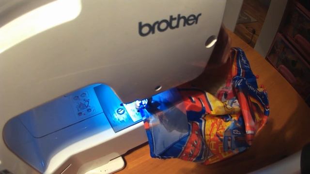 DIY ЧТО ДЕЛАТЬ СО СЛОМАННЫМ ЗОНТОМ?СОШЬЕМ ЯРКИЕ НАКИДКИ ДЛЯ СТРИЖКИ!) смотреть онлайн