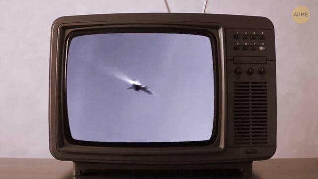 Этот самолет неожиданно полетел в космос смотреть онлайн