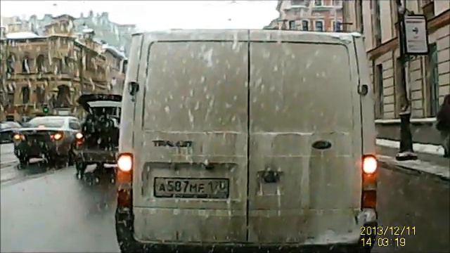 Девушка за ралём, без них было бы скучно! смотреть онлайн