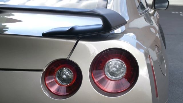 The R35 GTR: The Car That Overstayed Its Welcome смотреть онлайн