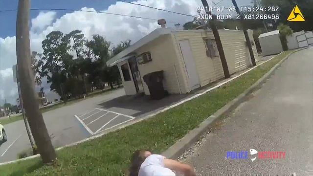 Bodycam Shows Police Use Taser on Casselberry Rape Suspect смотреть онлайн