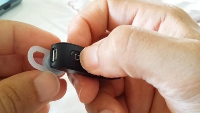 How to pair Handsfree bluetooth wireless headset to Samsung Android mobile cell phone смотреть онлайн
