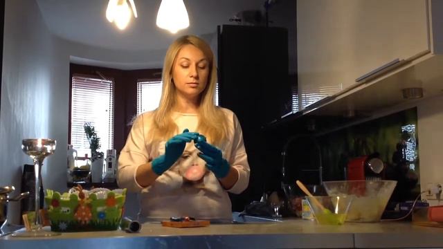 Красим пасхальные яйца в перламутр. смотреть онлайн