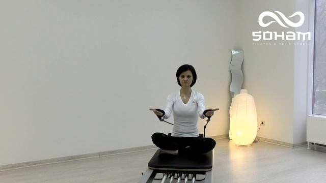 Реформер с Наталией Комовой. Плечевой пояс. смотреть онлайн