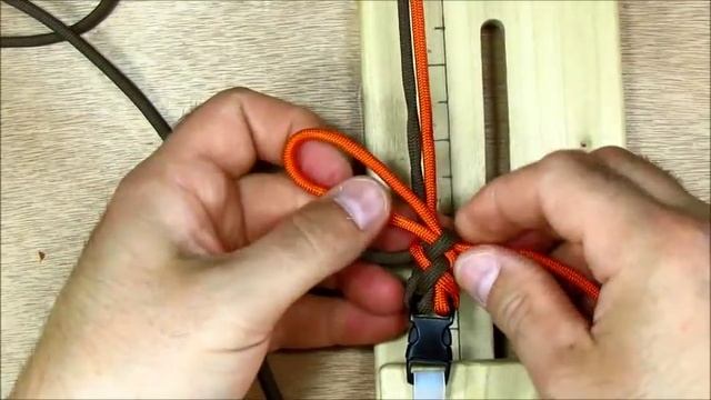 How to make a Two (2) Color Zipper Sinnet Paracord Bracelet смотреть онлайн