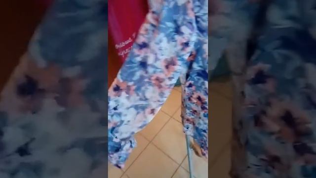 Женская блузка с цветочным принтом. Запуск коллекции - весна 2016 года смотреть онлайн