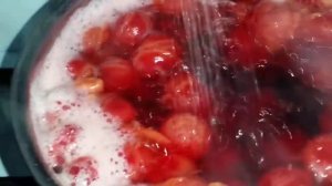 Как сварить компот из вишни