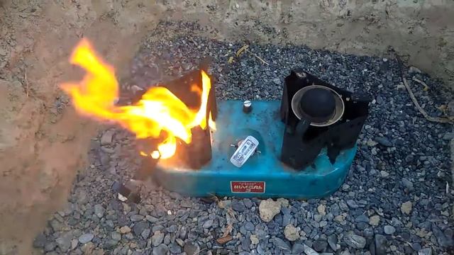 Как разжечь шмеля СССР примус / How to light a USSR burner смотреть онлайн