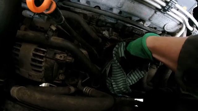 Как заменить масло и фильтр Volkswagen Caddy 1 9 Tdi 2008 год смотреть онлайн