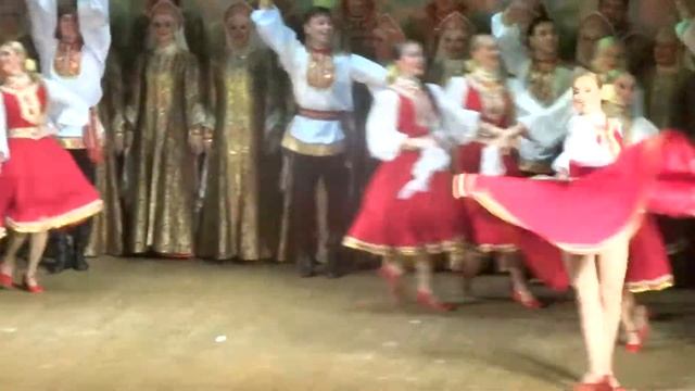 ОМСКИЙ ХОР. ЗИМНИЕ СИБИРСКИЕ ЗАБАВЫ-видео-10 смотреть онлайн