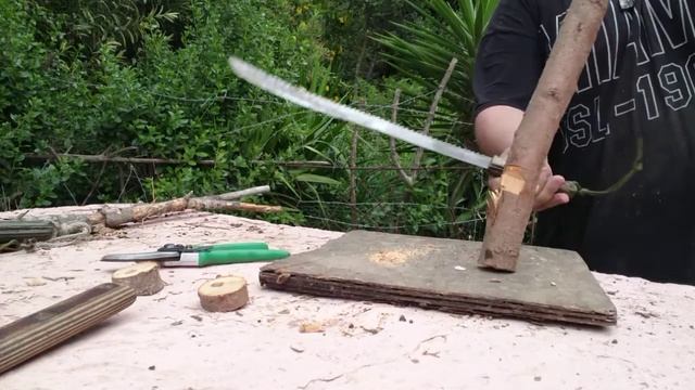 Самодельная пила мачете "Вовкулака". Небольшой тест. смотреть онлайн