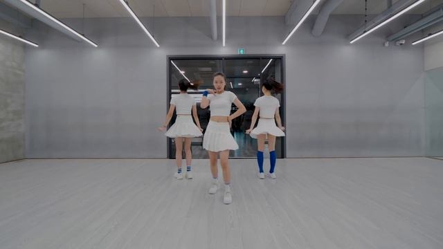 NewJeans (뉴진스) - Super Shy Dance Cover смотреть онлайн