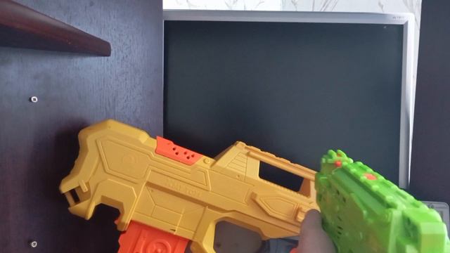 Nerf Zombie strike Quadrot - обзор смотреть онлайн