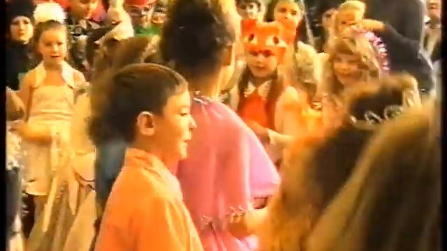 2005 Новый год 2А Т С Пятницковой, с Телеш Лёшей, Климовой Настей, Антюхиным Сашей, Слепченко Св смотреть онлайн