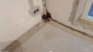 Как заделать межпанельный шов. Замазка технологических отверстий. Как заделать дыры в стене.