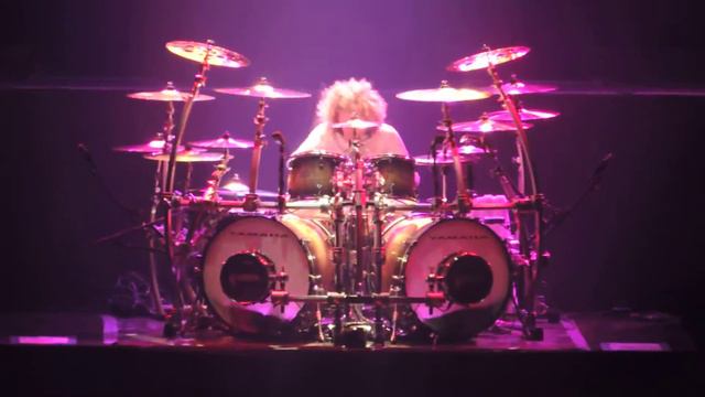 Whitesnake - Crying in the Rain / Tommy Aldridge Drum Solo, 13-09-2016, Chile смотреть онлайн
