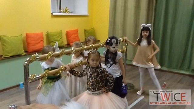 Детская новогодняя елка в центре творчества ТВАЙС смотреть онлайн
