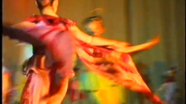 Таберик: танец "После дождя " (НГ 1993-1994 "Аппенди") смотреть онлайн