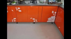 Несколько идей преображения старой мебели с помощью самоклеющейся пленки.