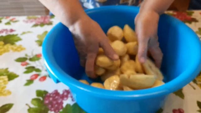 Вкуснейшее горячее блюдо к столу! Картофель с курицей в духовке смотреть онлайн